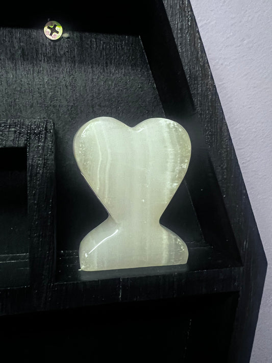 Mangano Calcite Heart